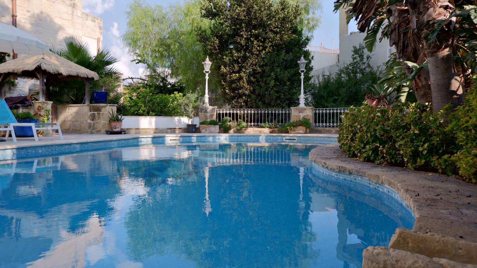 Village Knights Accommodation Żebbuġ Zewnętrze zdjęcie