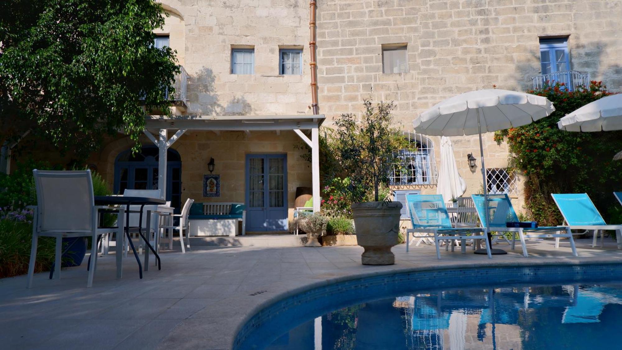 Village Knights Accommodation Żebbuġ Zewnętrze zdjęcie