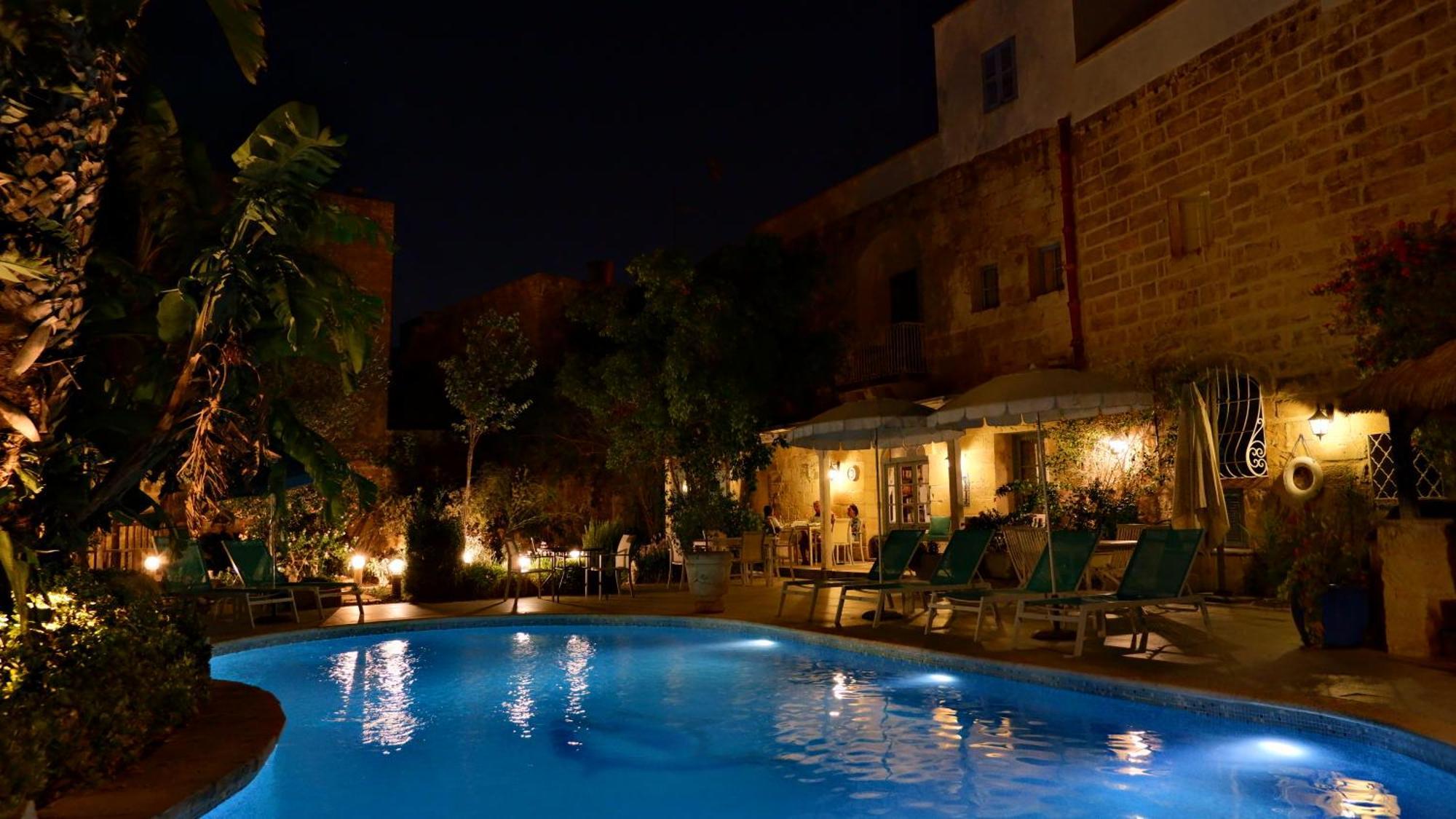 Village Knights Accommodation Żebbuġ Zewnętrze zdjęcie