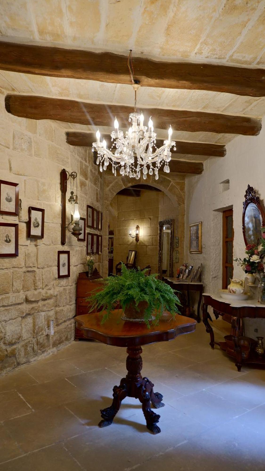 Village Knights Accommodation Żebbuġ Zewnętrze zdjęcie