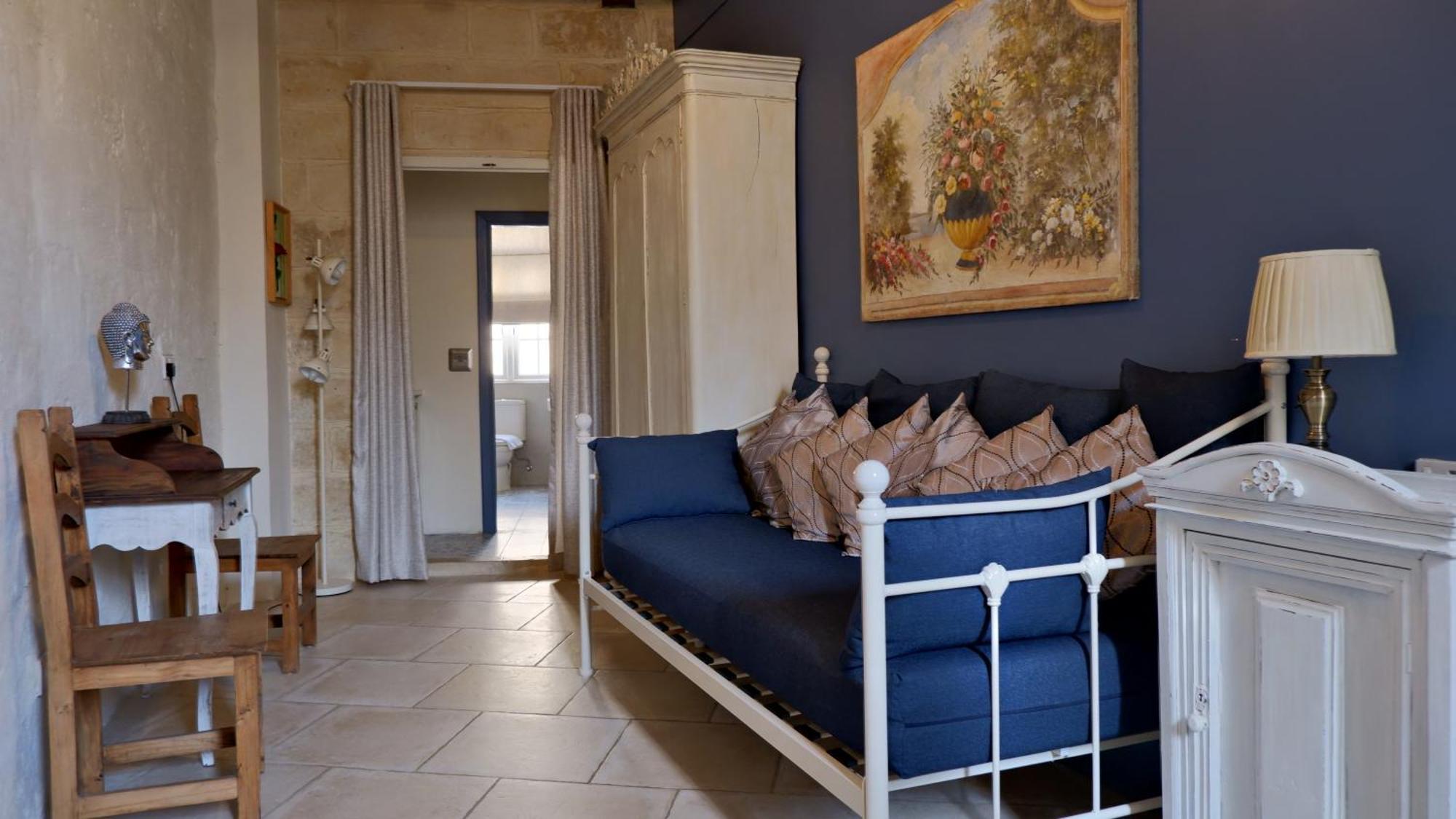 Village Knights Accommodation Żebbuġ Zewnętrze zdjęcie