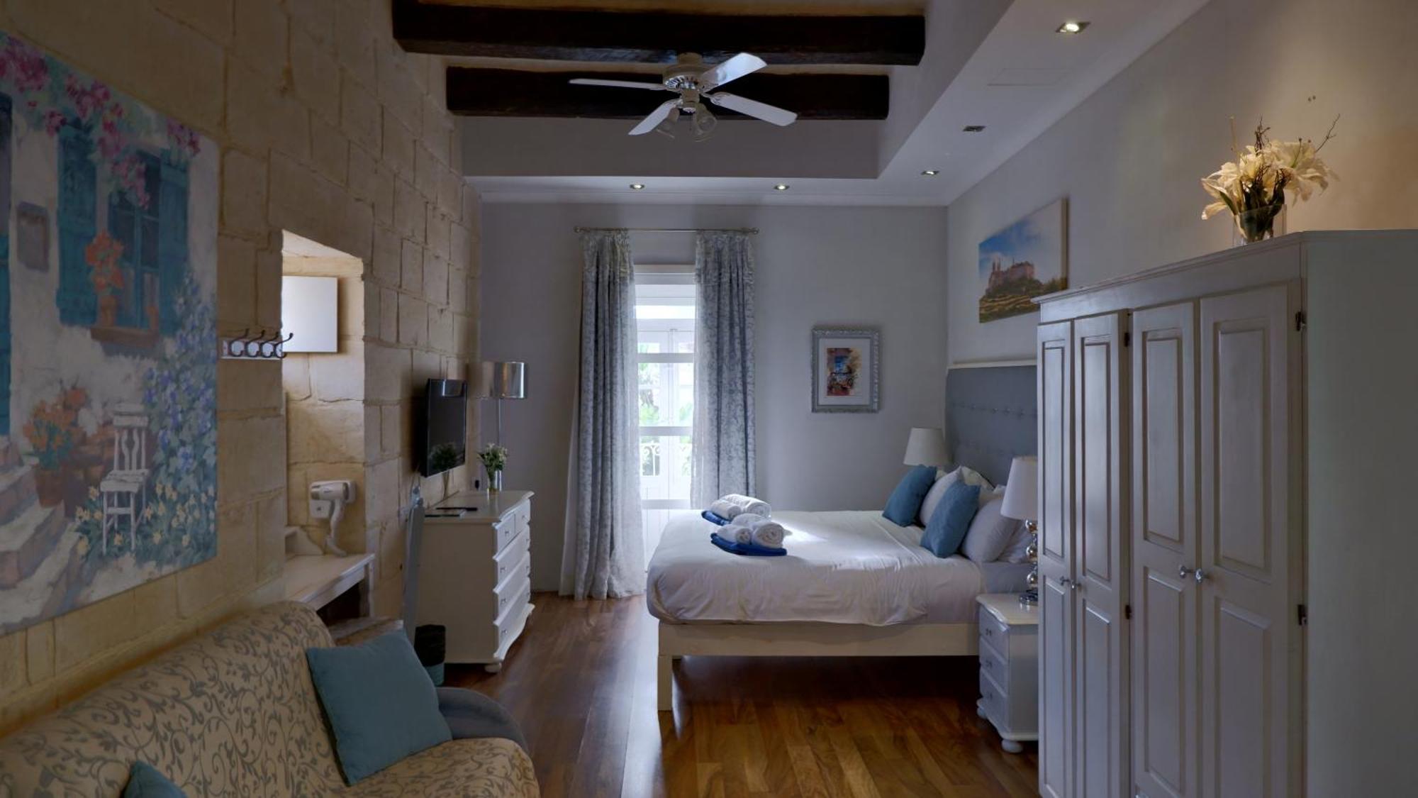 Village Knights Accommodation Żebbuġ Zewnętrze zdjęcie