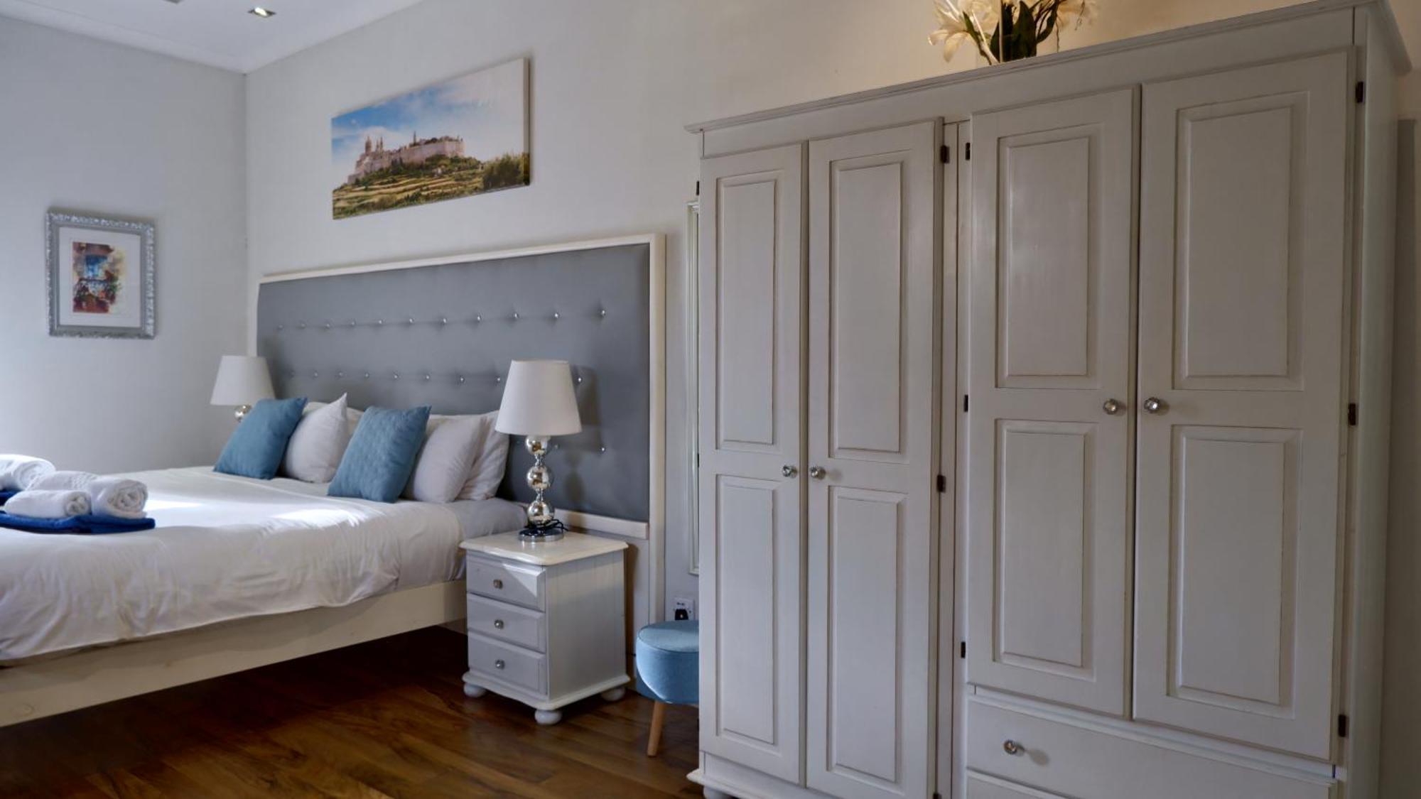 Village Knights Accommodation Żebbuġ Zewnętrze zdjęcie