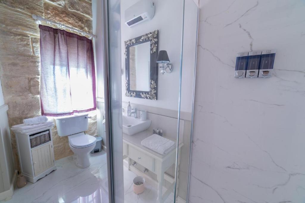 Village Knights Accommodation Żebbuġ Zewnętrze zdjęcie