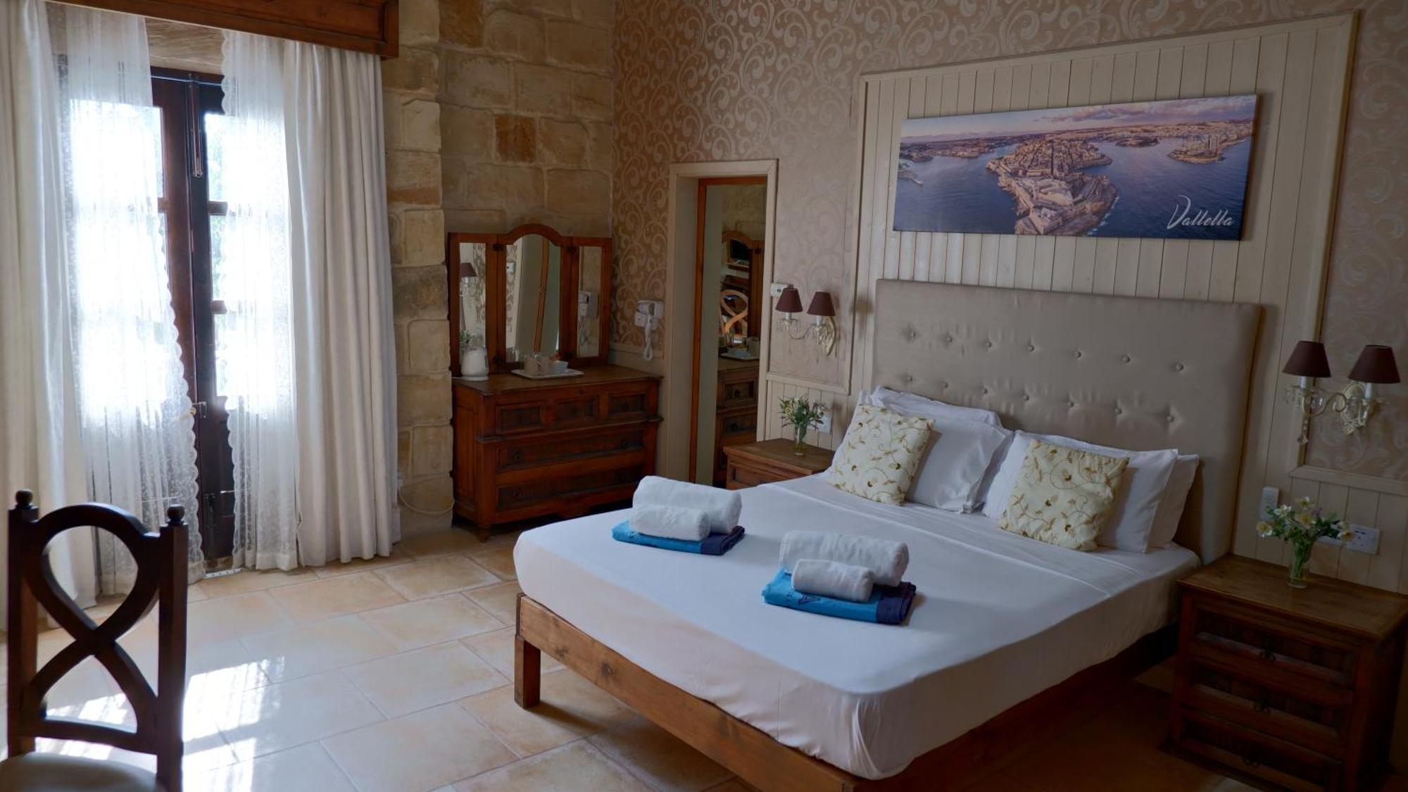 Village Knights Accommodation Żebbuġ Zewnętrze zdjęcie